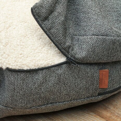 Nachtergaele Nachtergaele RIDGE Hondenmand Met Kap Donkergrijs Nachtergaele Nachtergaele RIDGE Hondenmand Met Kap Donkergrijs