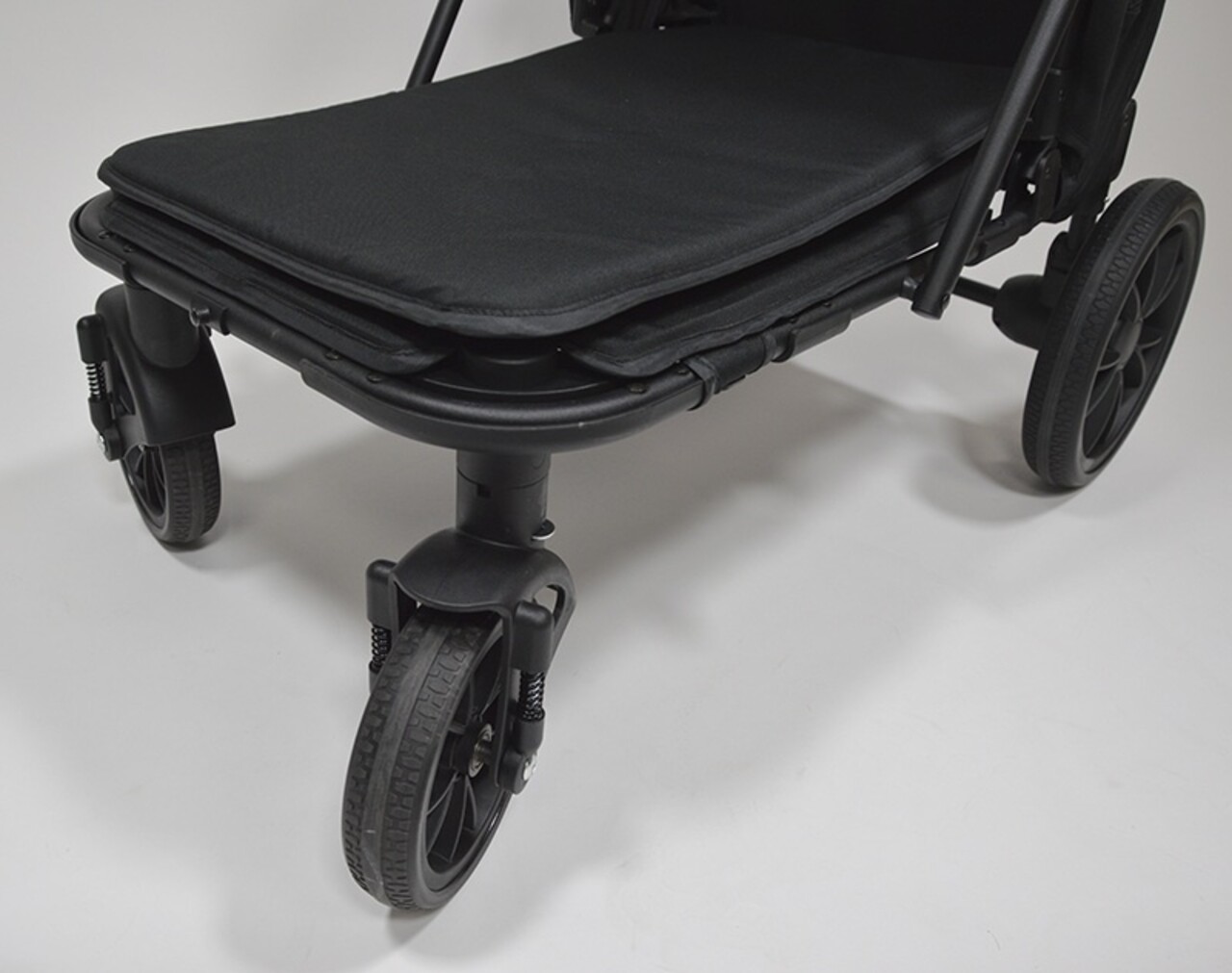 Animal Boulevard Animal Boulevard Classic On The Go Buggy Evira Zwart Animal Boulevard Animal Boulevard Classic On The Go Buggy Evira Zwart