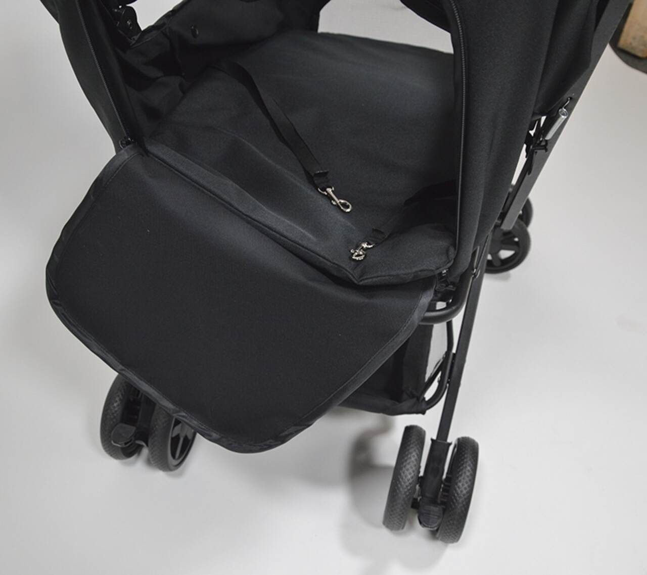 Animal Boulevard Animal Boulevard Classic On The Go Buggy Avento Zwart Animal Boulevard Animal Boulevard Classic On The Go Buggy Avento Zwart