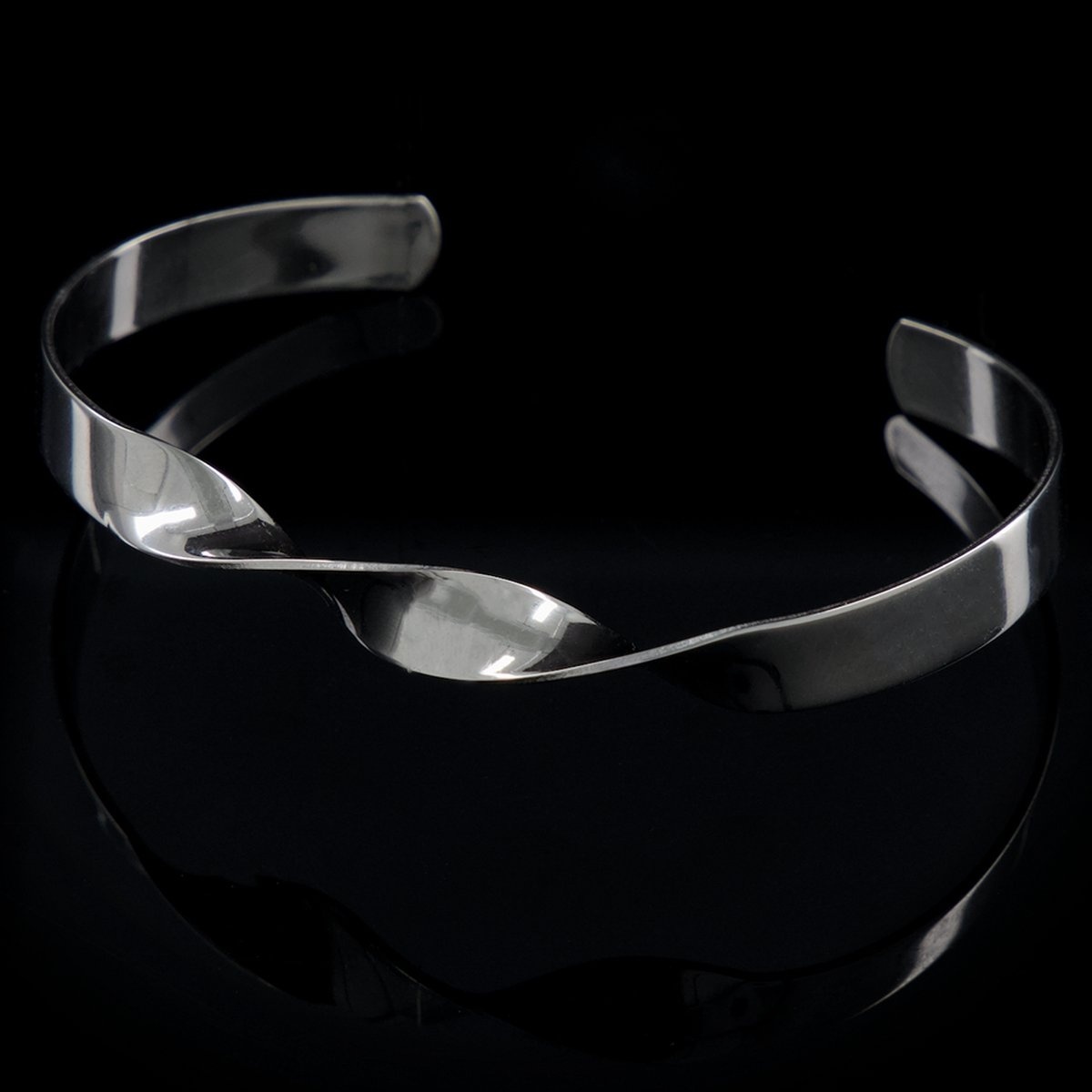 8720246688153 - Damenarmband Sera Silver - Silberarmreif - 18K Weißgold vergoldet - Schmuck - Accessoires - Schmuck - Damenarmband 8720246688153 - Damenarmband Sera Silver - Silberarmreif - 18K Weißgold vergoldet - Schmuck - Accessoires - Schmuck - Damenarmband