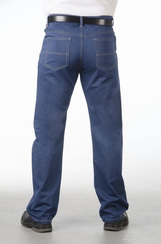 HERREN JEANS günstig Kaufen-BEN BRIX Herrenjeans weich und knitterfrei, blau, Größe 30 (kurz). BEN BRIX Herrenjeans weich und knitterfrei, blau, Größe 30 (kurz) <![CDATA[Extra weiche Jeans mit einem samtigen Griff. Die Materialkombination mit Lycocell verleiht de