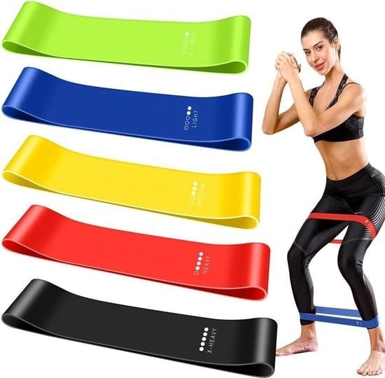 Resistance günstig Kaufen-Resistance Bands set (5 Stück) - Resistance Band - Fitness Elastic - Elastische Bänder - Muscle Bands - Booty Bands - Tension spring - Sports elastic - Includes Storage bag and Exercise Schedule - Fitness set. Resistance Bands set (5 Stück)