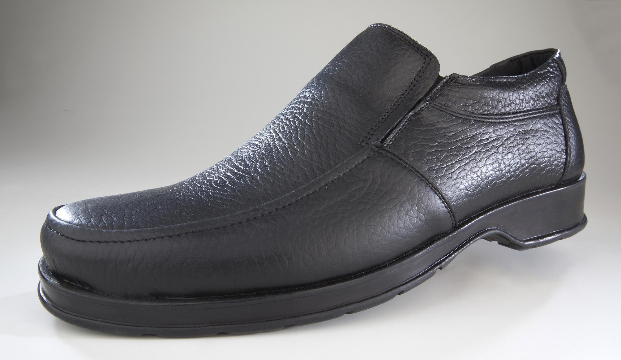 Leder mit günstig Kaufen-Westfalia Echtleder Slipper schwarz Größe 42. Westfalia Echtleder Slipper schwarz Größe 42 <![CDATA[Lederslipper 