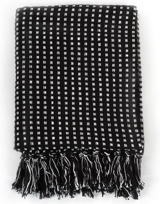 Schwarz XL günstig Kaufen-vidaXL - Kariert - Quadrate - 125x150 - cm - Baumwolle - schwarz. vidaXL - Kariert - Quadrate - 125x150 - cm - Baumwolle - schwarz <![CDATA[Wenn Sie die Decke über einen Stuhl, eine Sofalehne oder ein Bett legen, trägt sie sofort zu einer entspannenden 