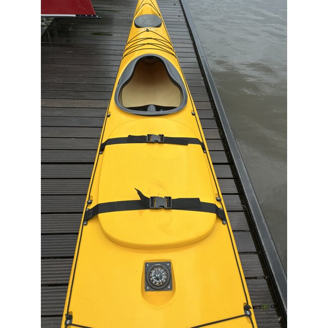 Valley Sea Aleut II, 3 dekluiken, met roer (Kanokoopje)