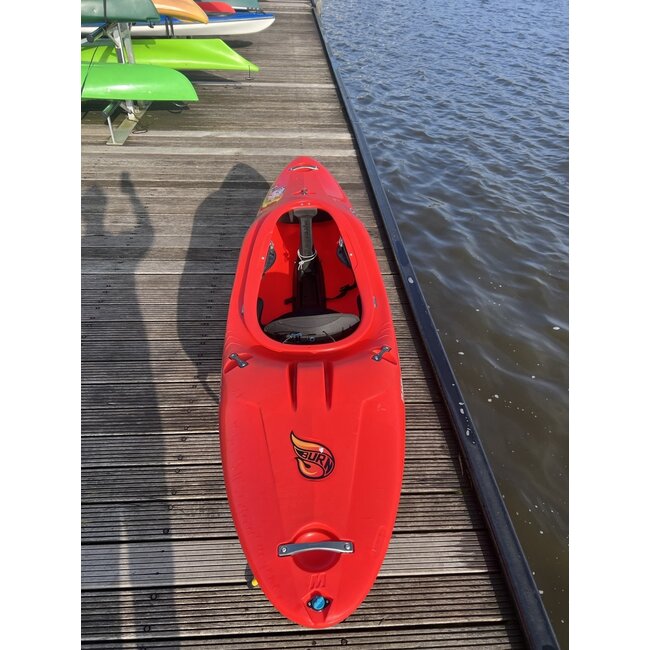 Pyranha Burn III M, Connect