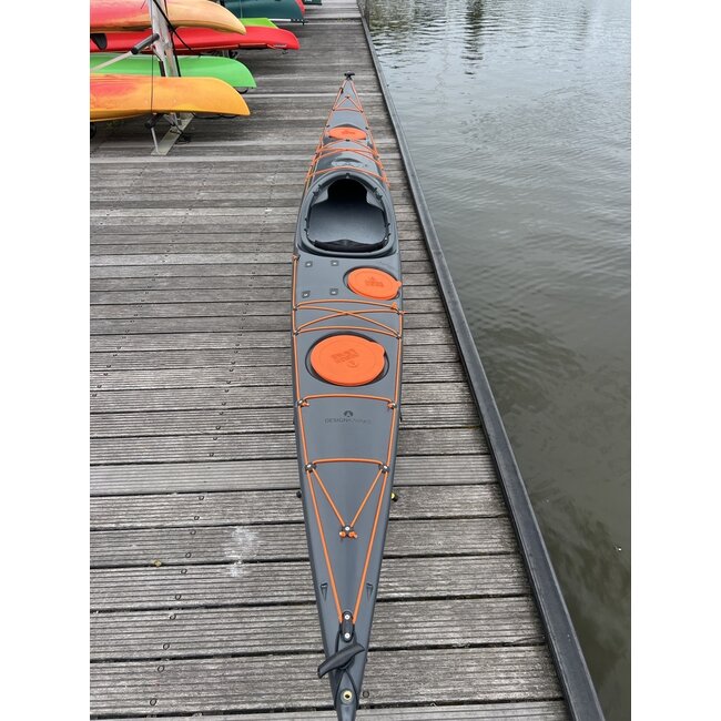 Design Kayaks Unplugged LV, scheg, 3 dekluiken (Kanokoopje)