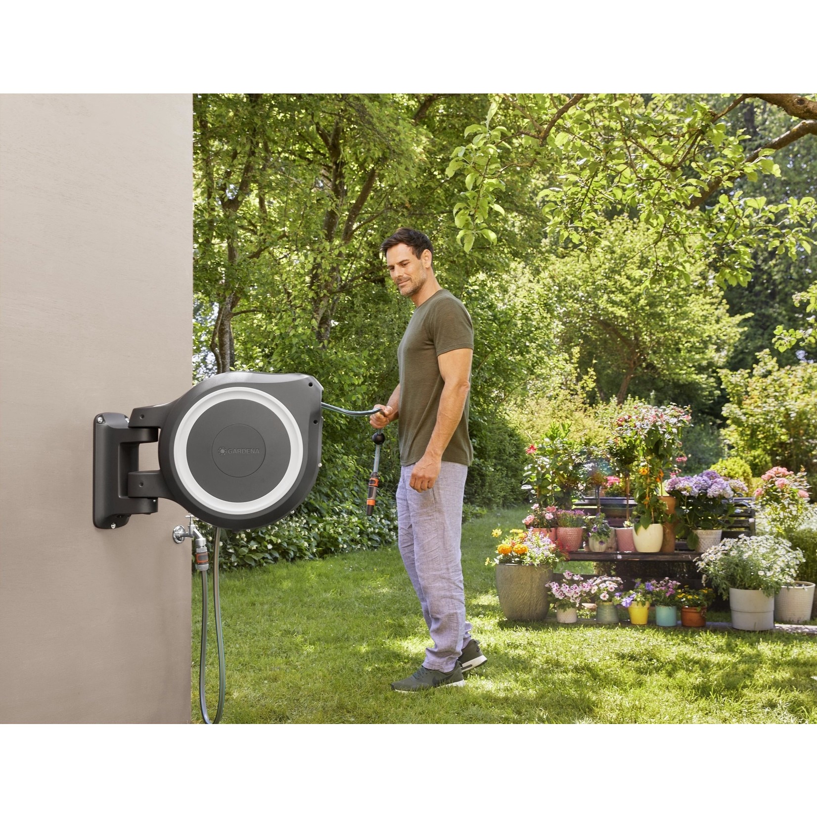 Gardena Gardena Wandslangenbox 25 RollUp M/L wit