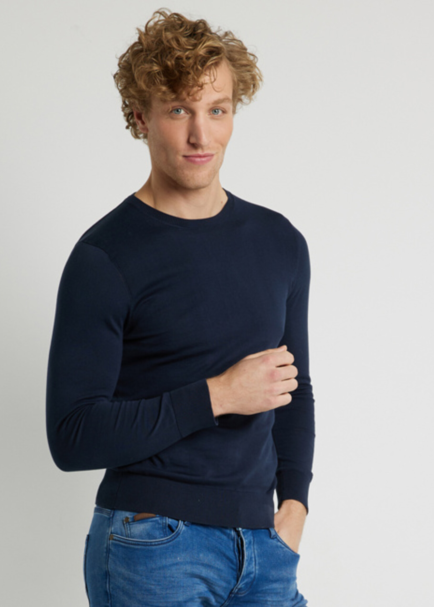 Comodo Shirts Navy blue round neck sweater