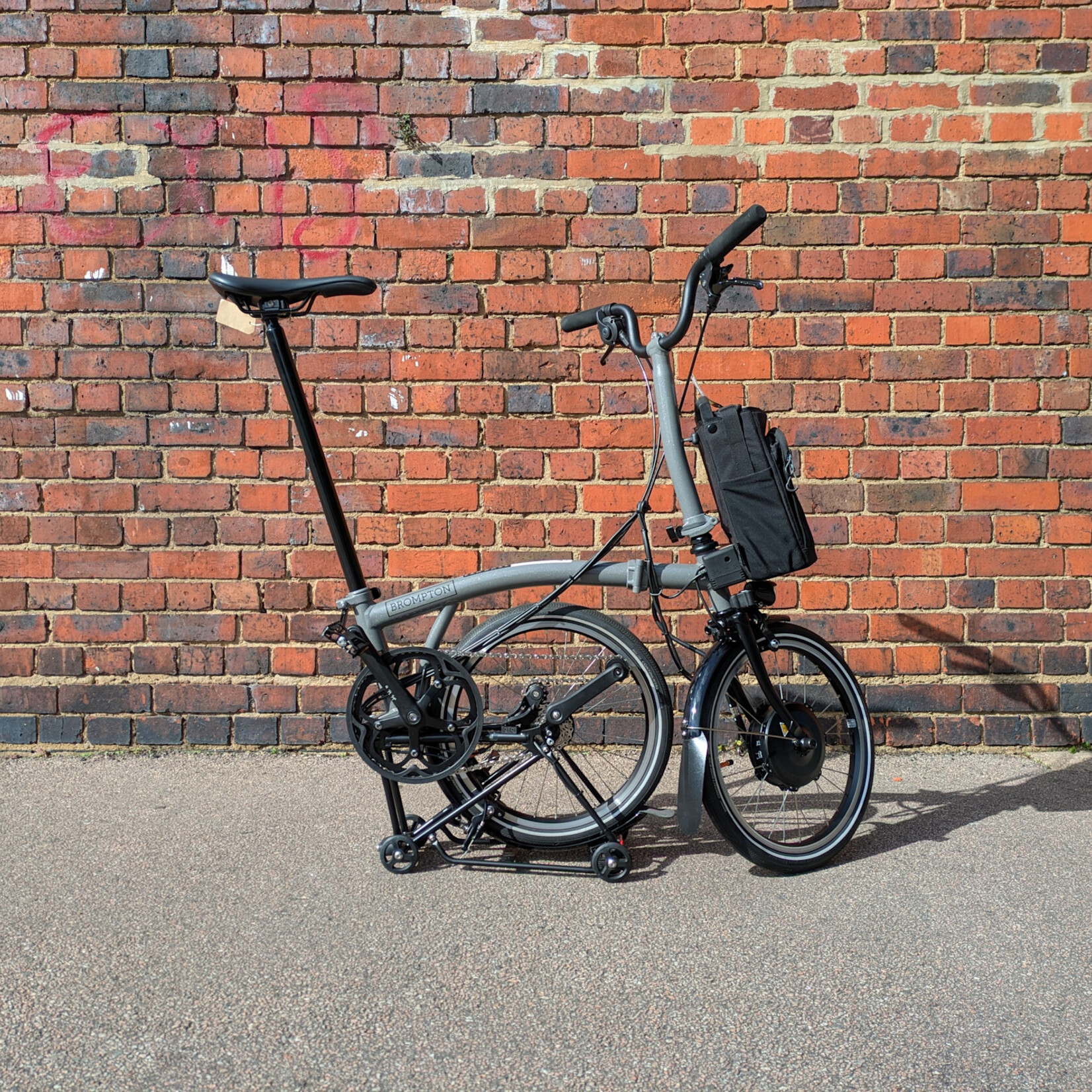 Brompton EX-DEMO Electric P Line 4 Speed Mid with Roller Rack Storm Grey Metallic