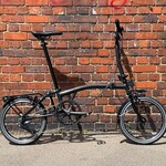 Brompton Ex-DEMO P Line 4 Speed Mid with Roller Rack Midnight Black Metallic