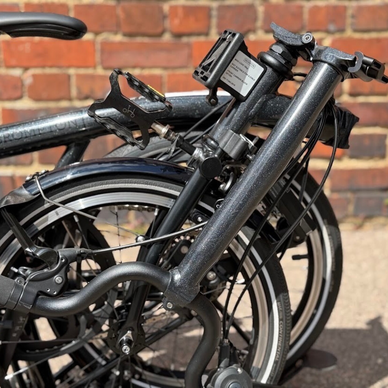 Brompton Ex-DEMO P Line 4 Speed Mid with Roller Rack - Midnight Black Metallic