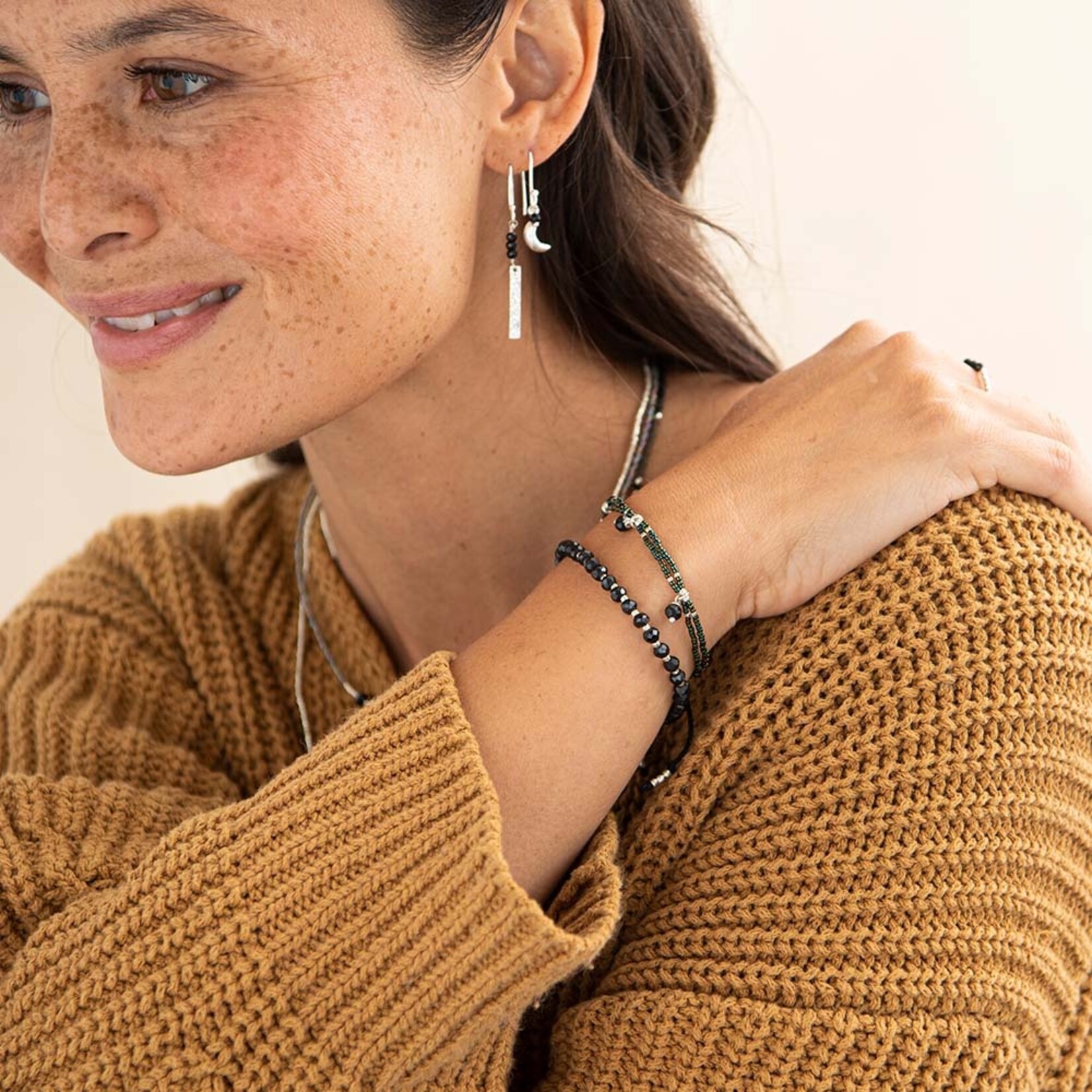 A Beautiful Story Honor Zwarte Onyx Zilverkleurige Armband