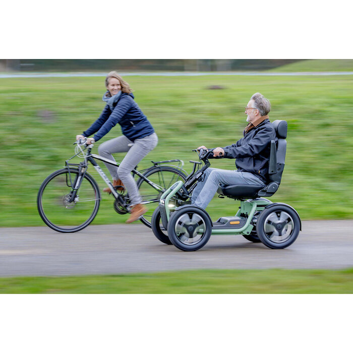 Sunrise Medical Sterling S800 By Scoozy Scootmobiel