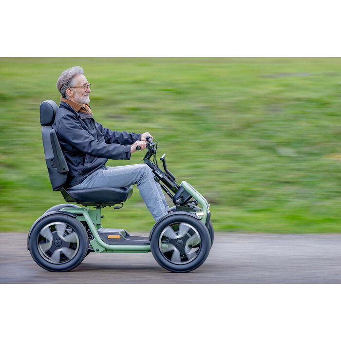 Sunrise Medical Sterling S800 By Scoozy Scootmobiel
