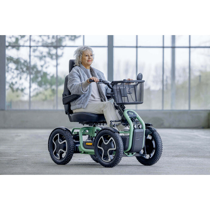Sunrise Medical Sterling S800 By Scoozy Scootmobiel