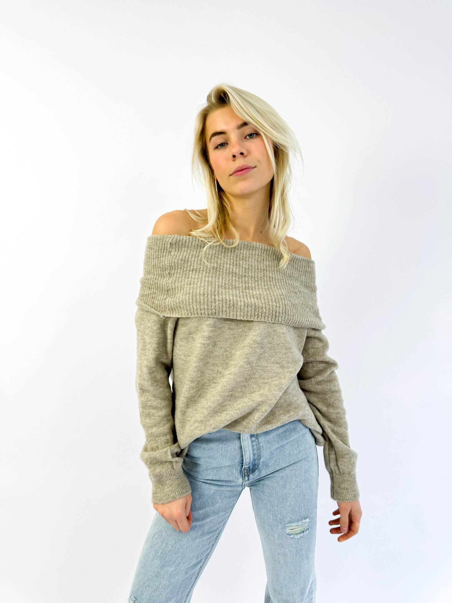 Novi Off Shoulder Trui | Taupe