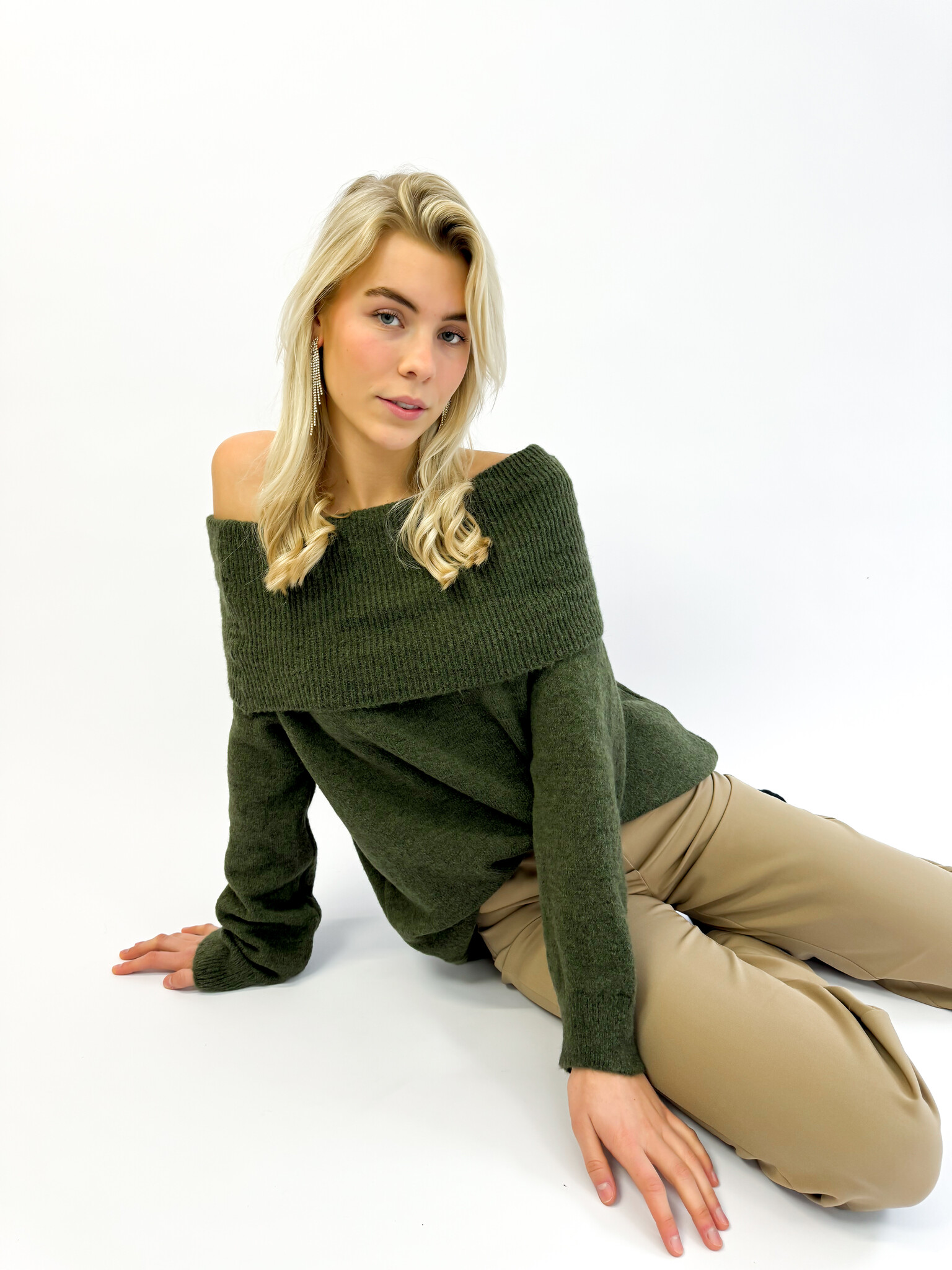 Novi Off Shoulder Trui | Khaki