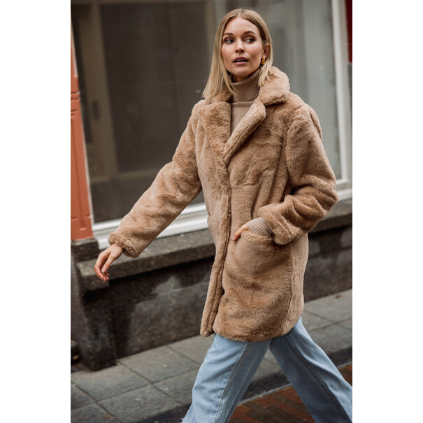 Florine imitatie bontjas | Camel