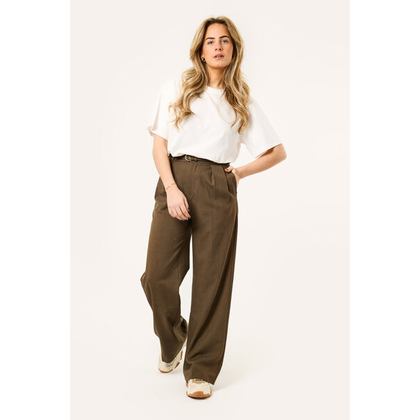 Classy pantalon met riem | Bruin