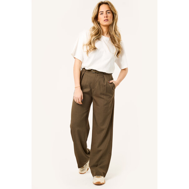 Classy pantalon met riem | Bruin