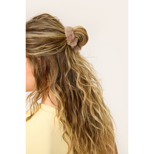 Scrunchie fluffy klein | Taupe