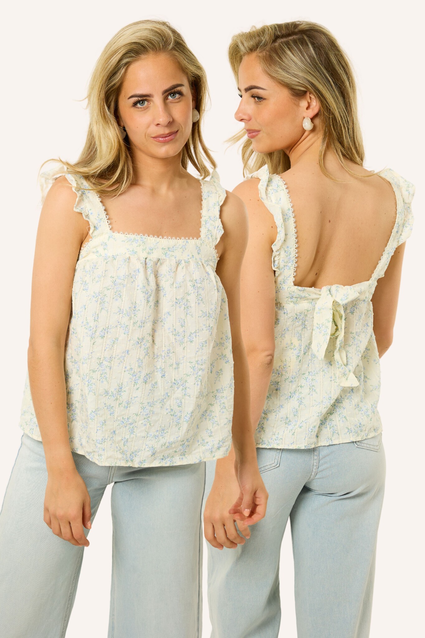 Isa Bloemen Top | Licht Blauw