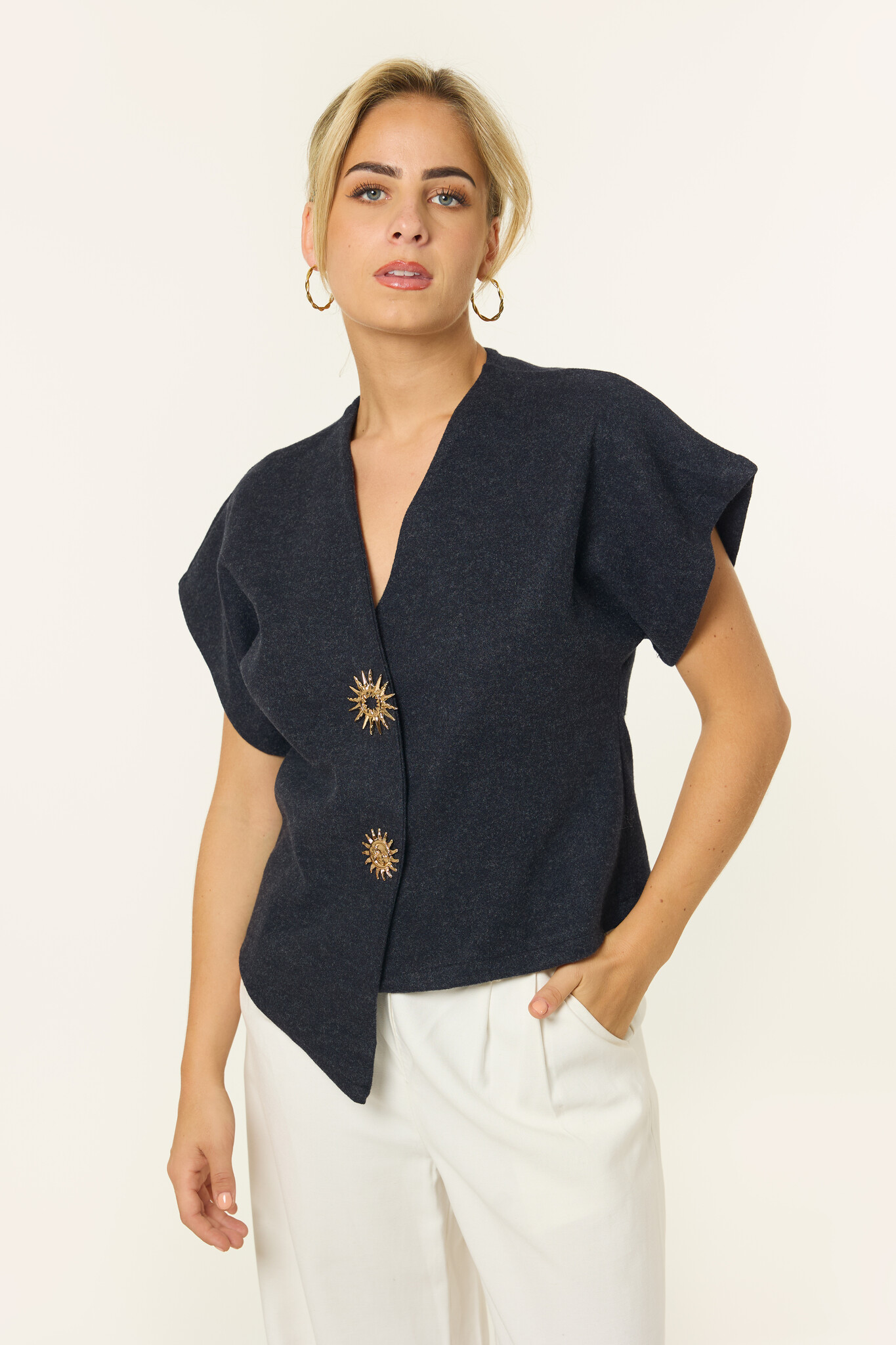 Amy top met gouden zon knopen | Donkerblauw