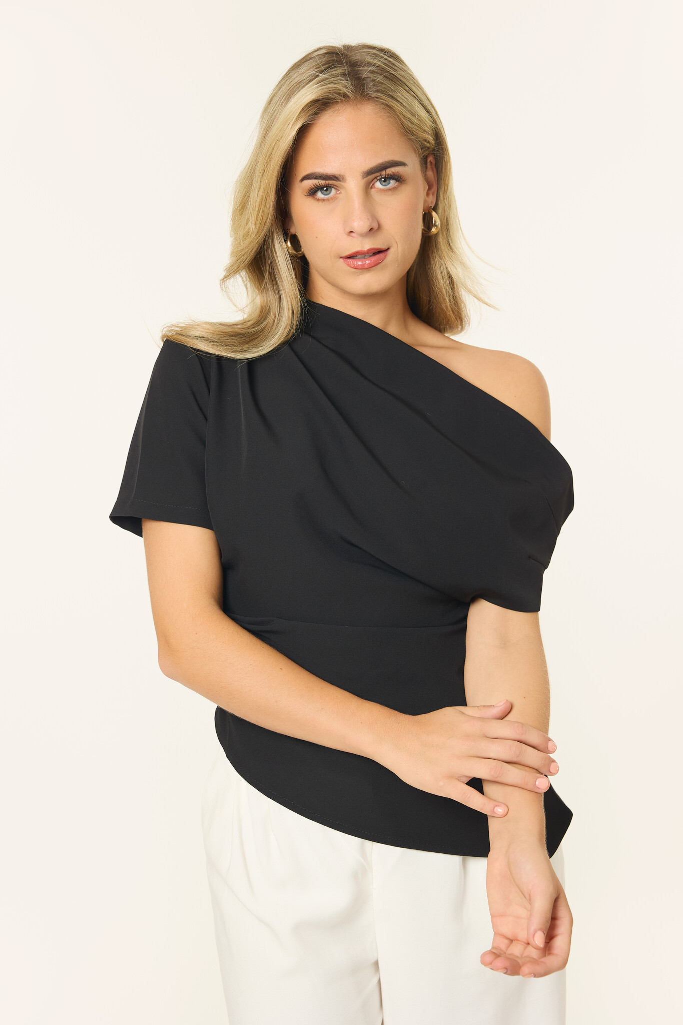 Isa asymmetrische top | Zwart