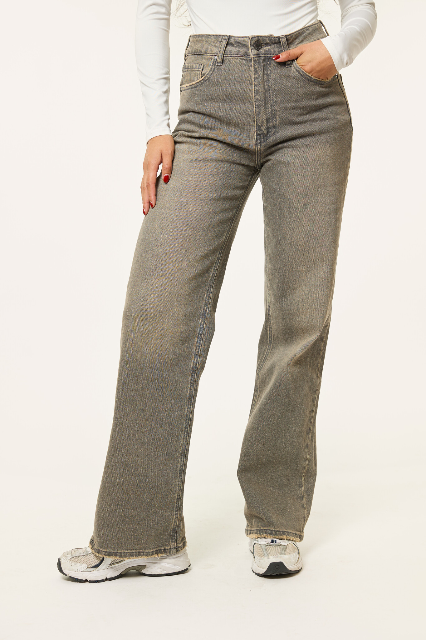 Straight leg jeans | Dirty wash bruin