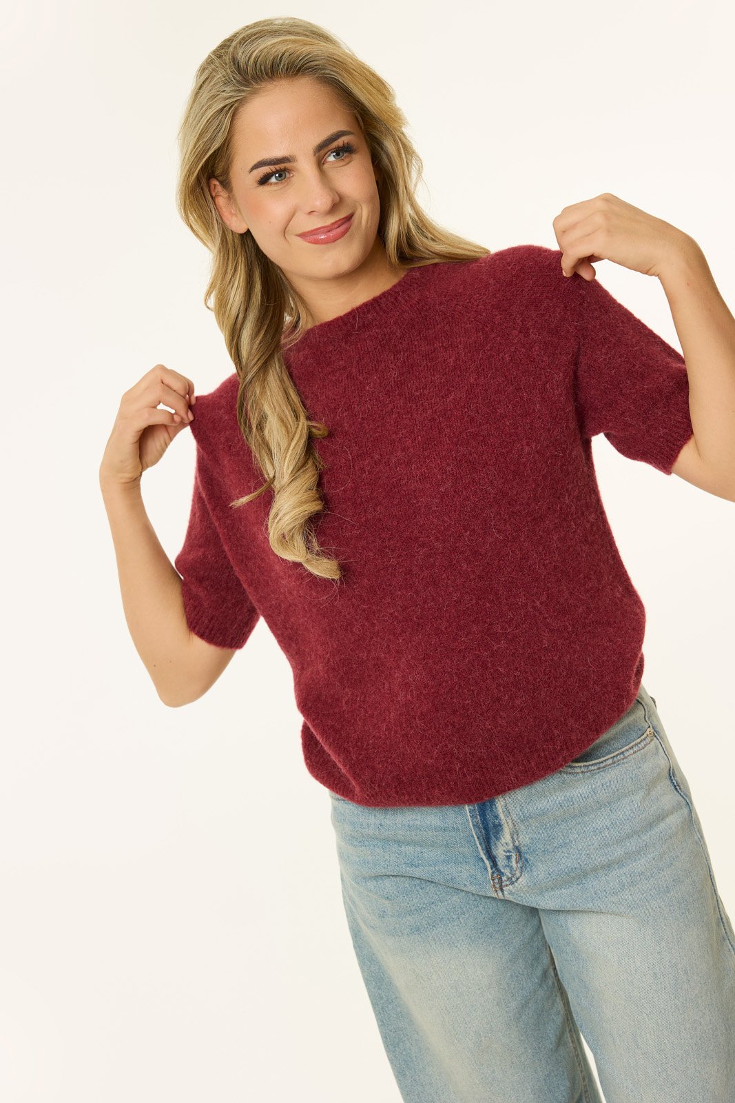 Mare shirt | Cherry red