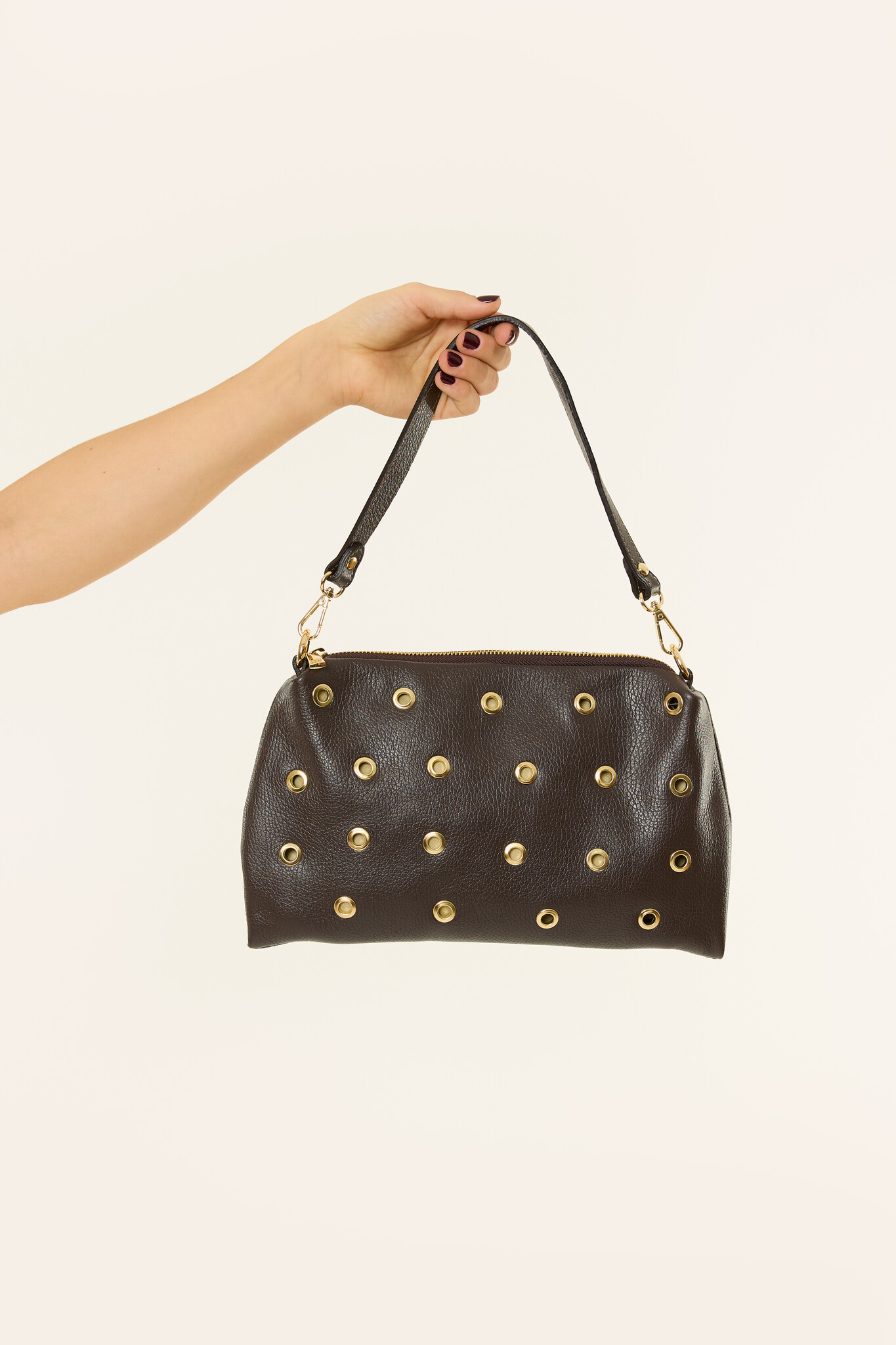 Roxy tas met studs | Bruin