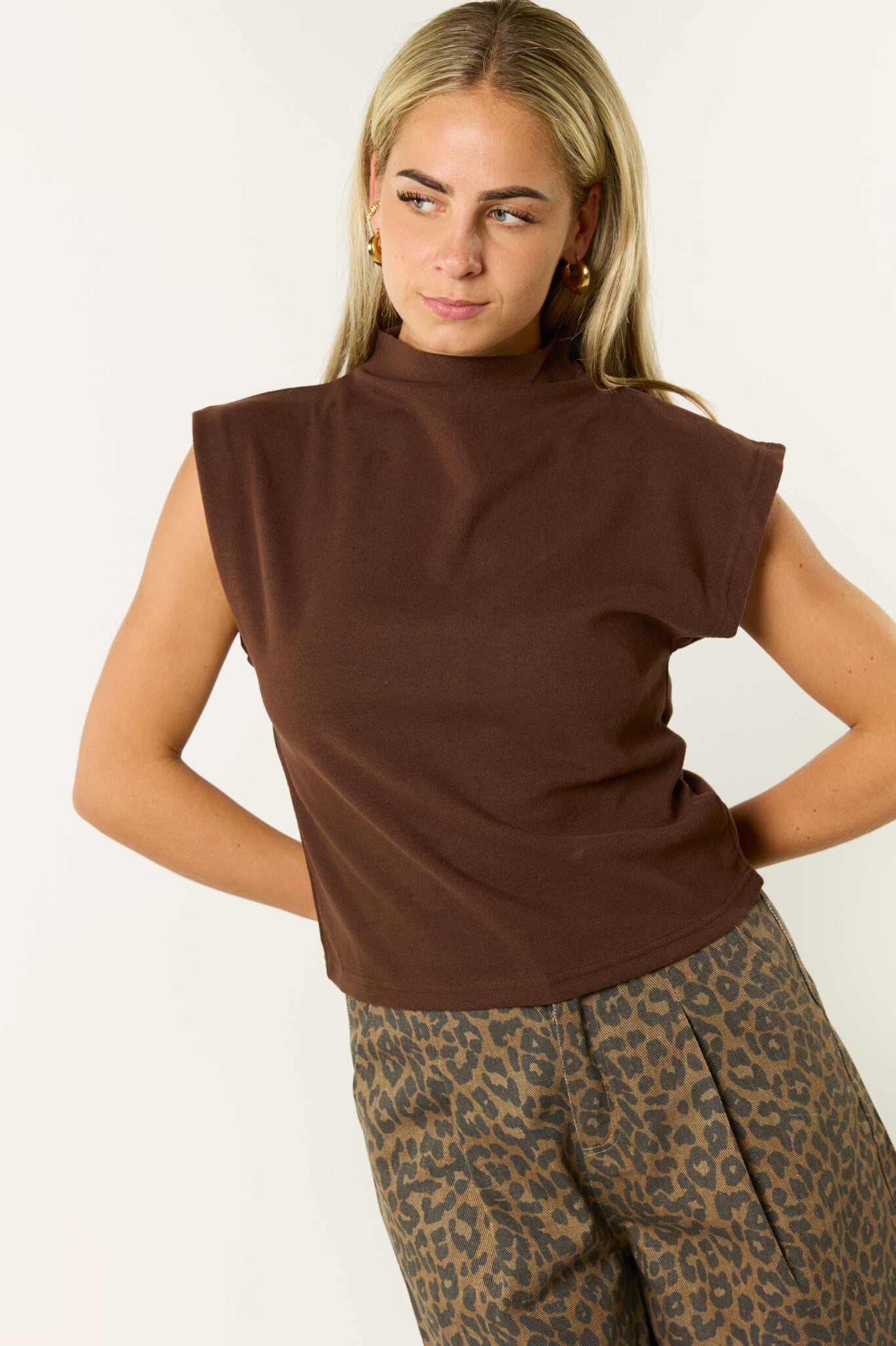 Juna top | Bruin
