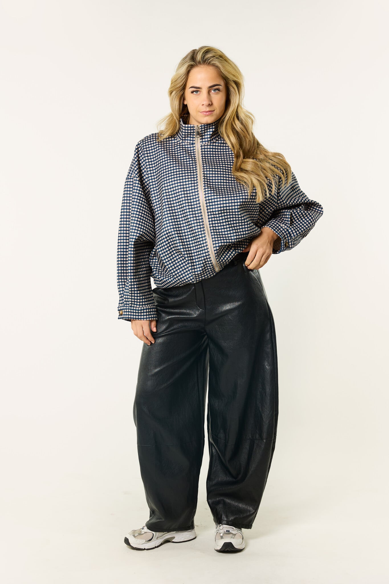 Riri leatherlook balloon broek | Zwart