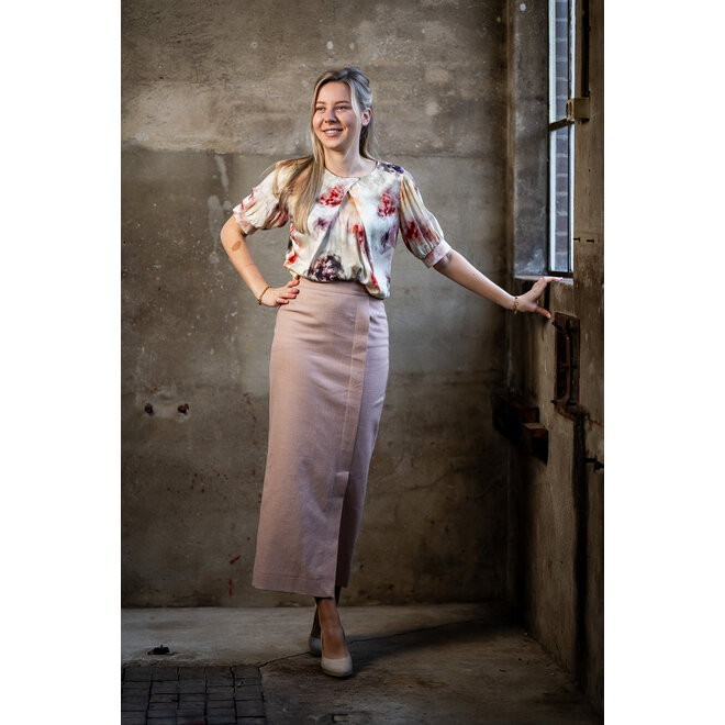 Rok Sarina poederrose