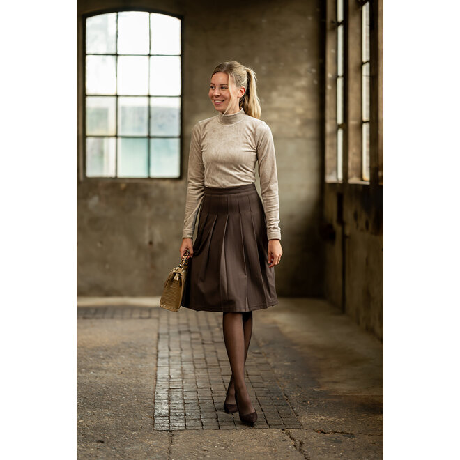Rok Tineke donkerbruin