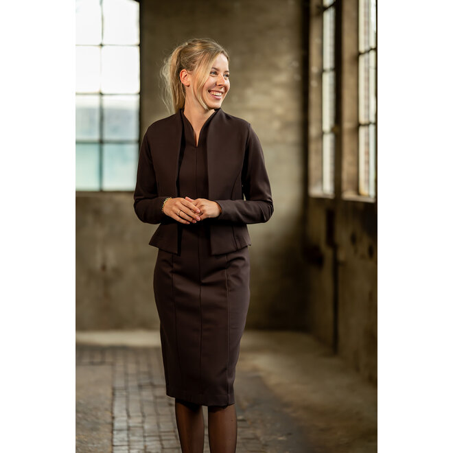 Jasje Ina donkerbruin