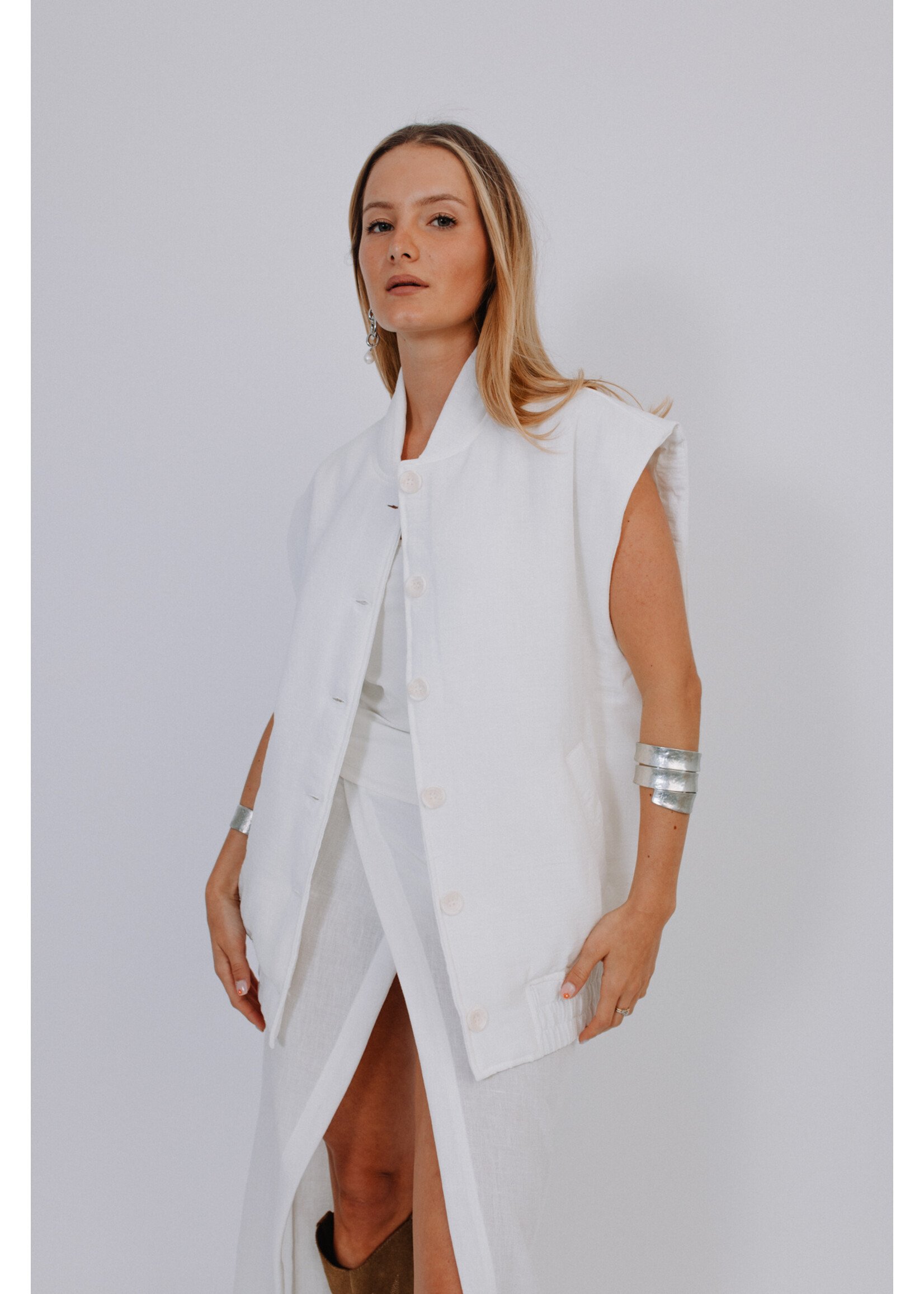 GISÈLE THE LABEL  MAXELLE BOMBER JACKET WHITE