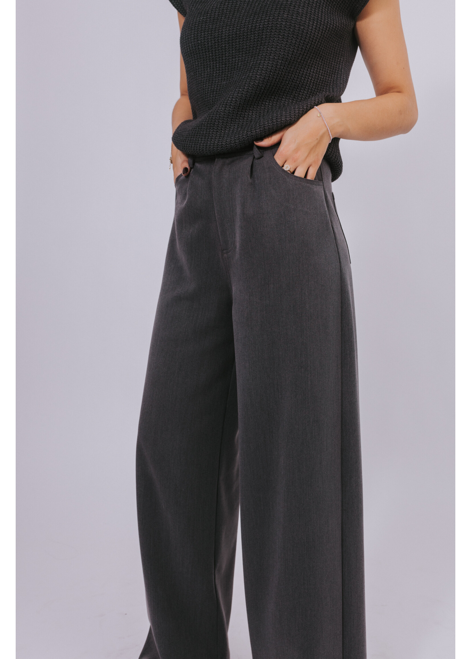 GISÈLE THE LABEL  MONA TROUSERS DARK GREY