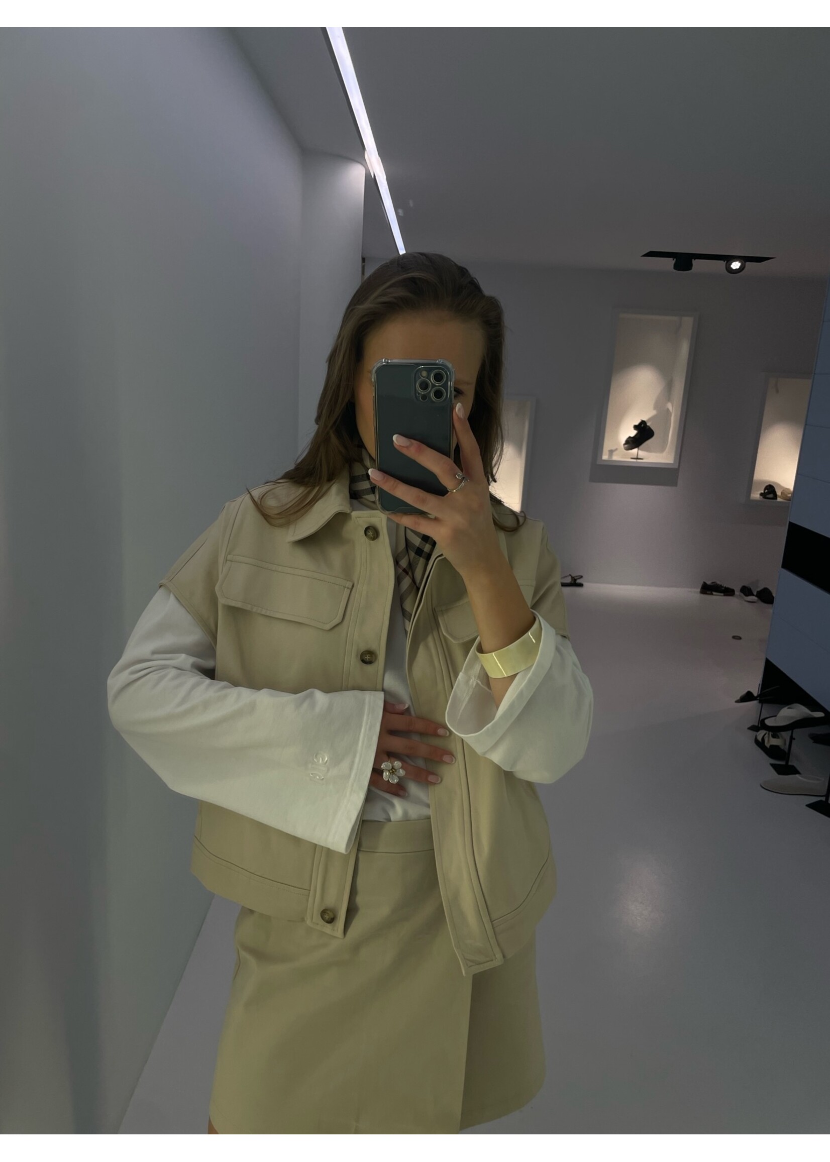 GISÈLE THE LABEL  SLEEVELESS TRENCH  JACKET