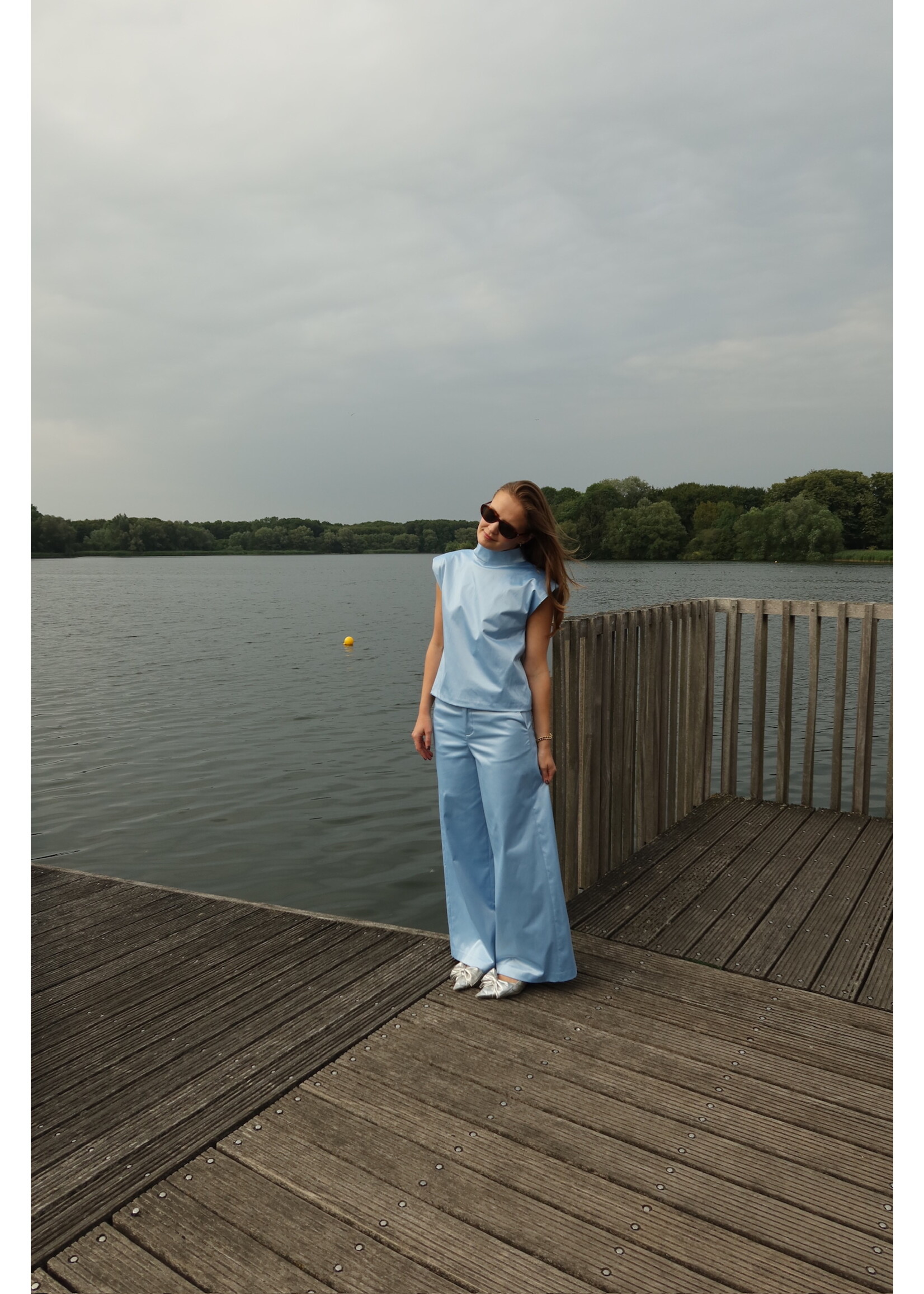 GISÈLE THE LABEL  MERLOT TROUSERS BLUE