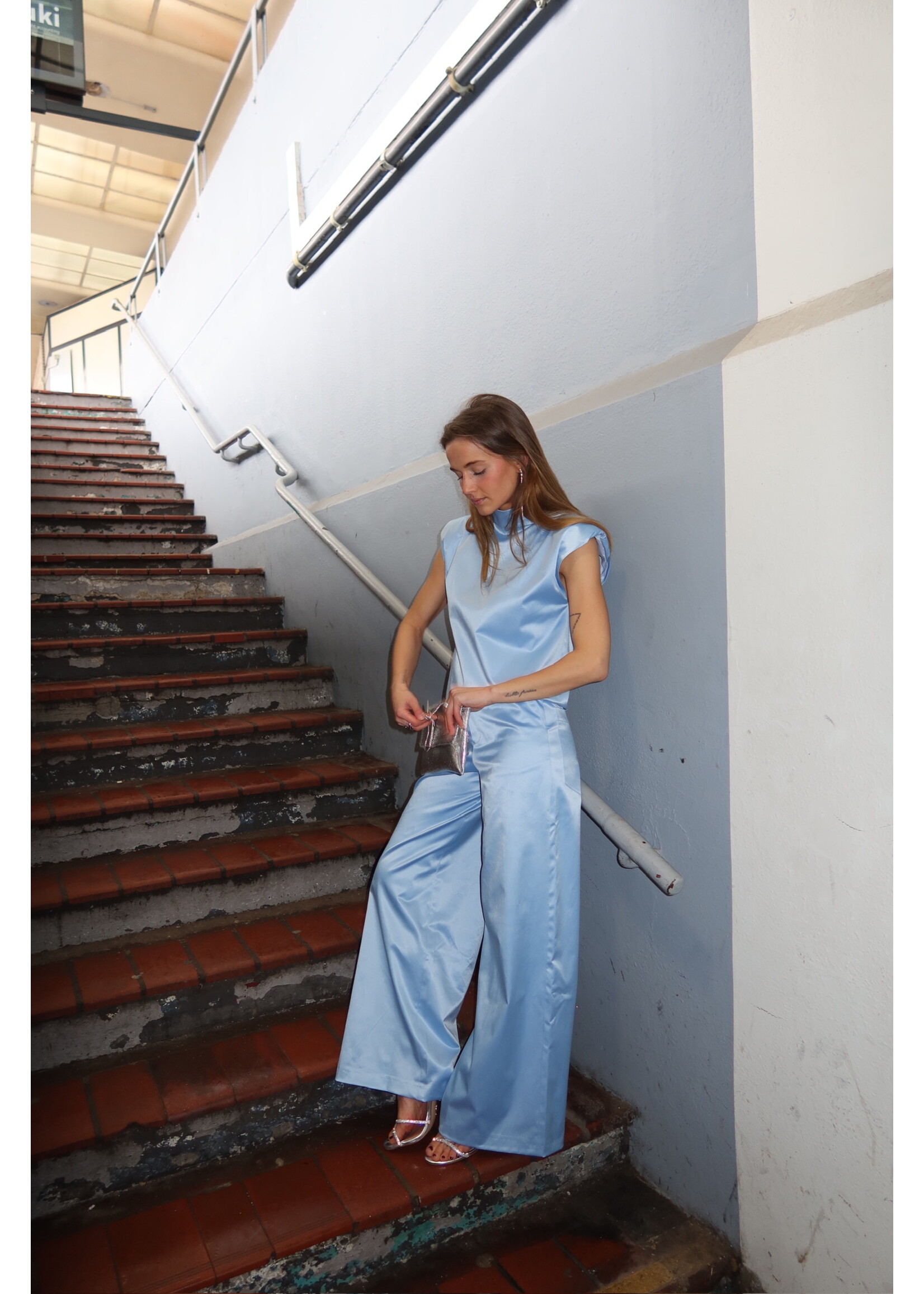 GISÈLE THE LABEL  MERLOT TROUSERS BLUE