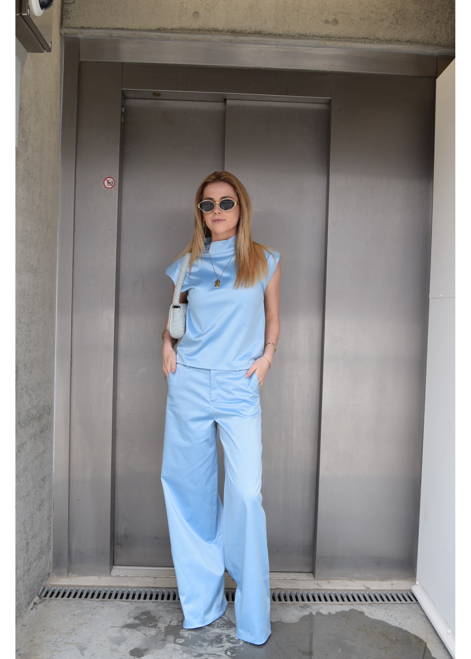 GISÈLE THE LABEL  MERLOT TROUSERS BLUE