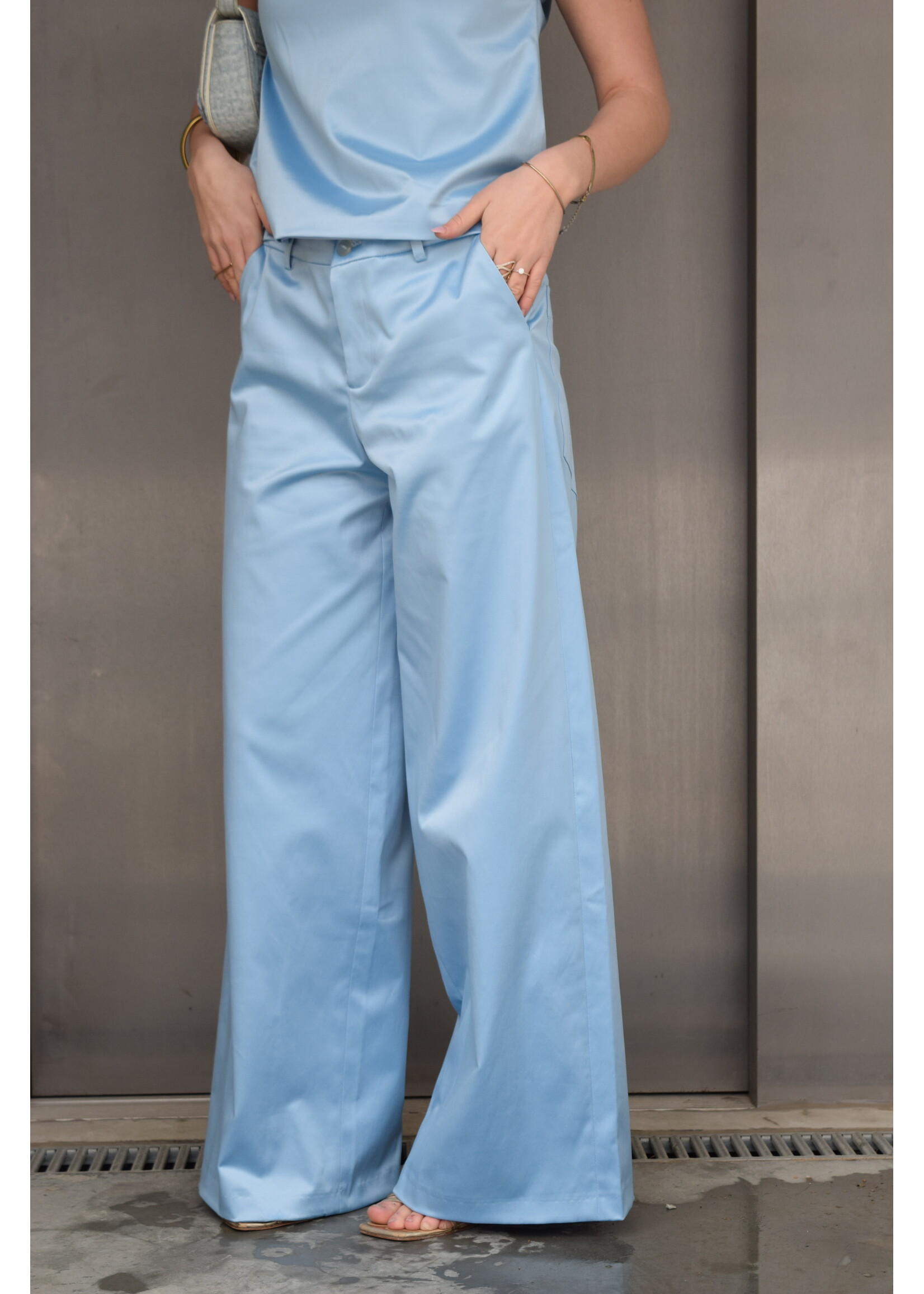 GISÈLE THE LABEL  MERLOT TROUSERS BLUE