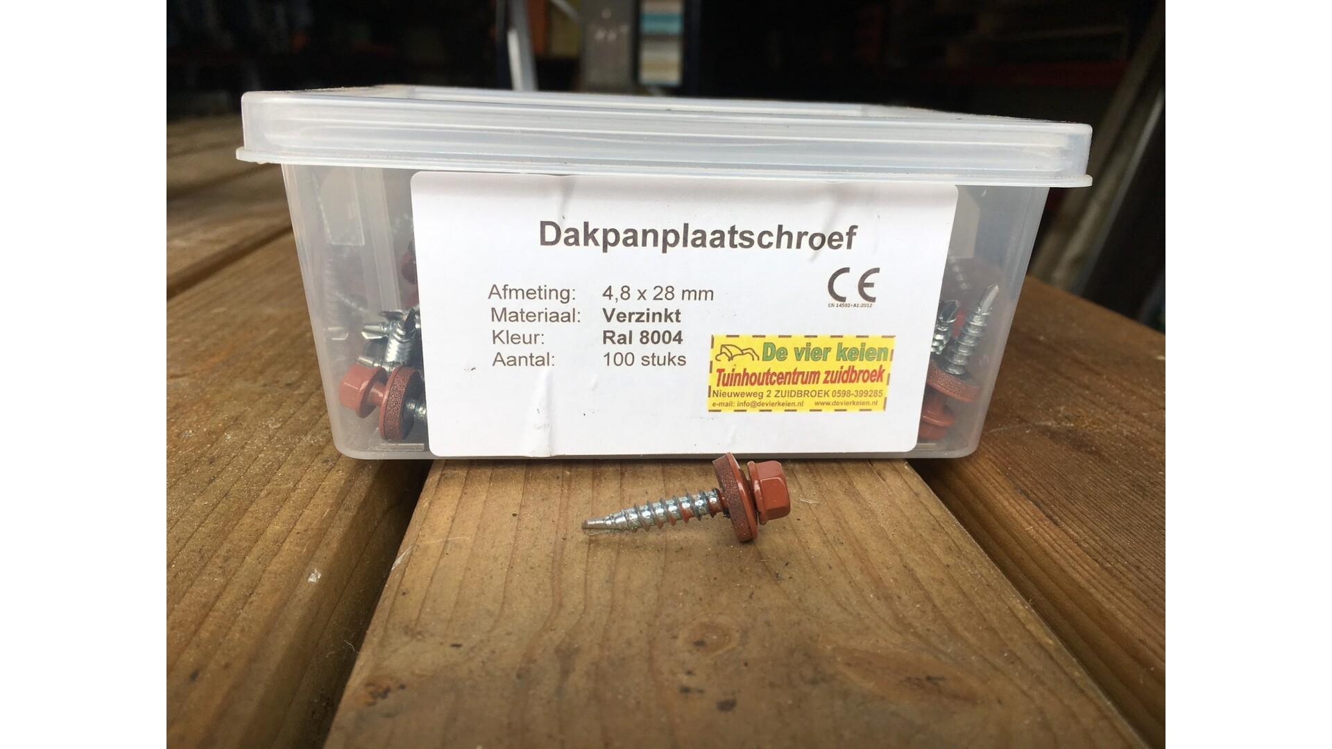 Dakpanplaat schroef terracotta