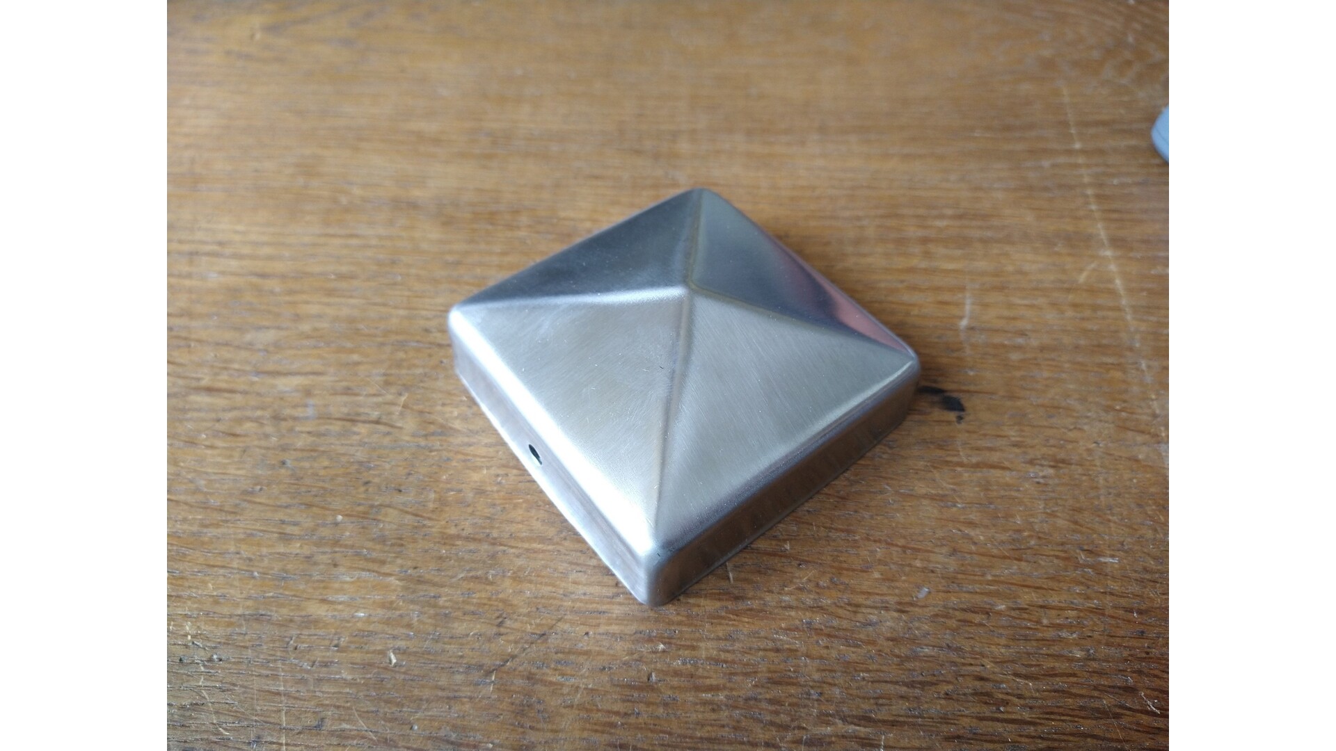 Paalkap piramide RVS