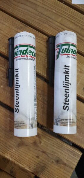 Steenlijm kit