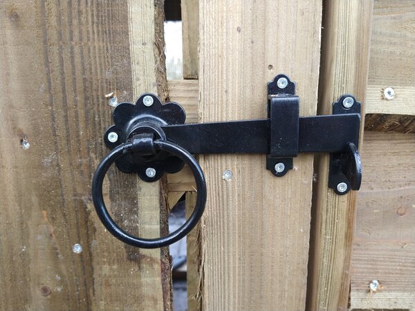 Ringsluiting met rozet Zwart