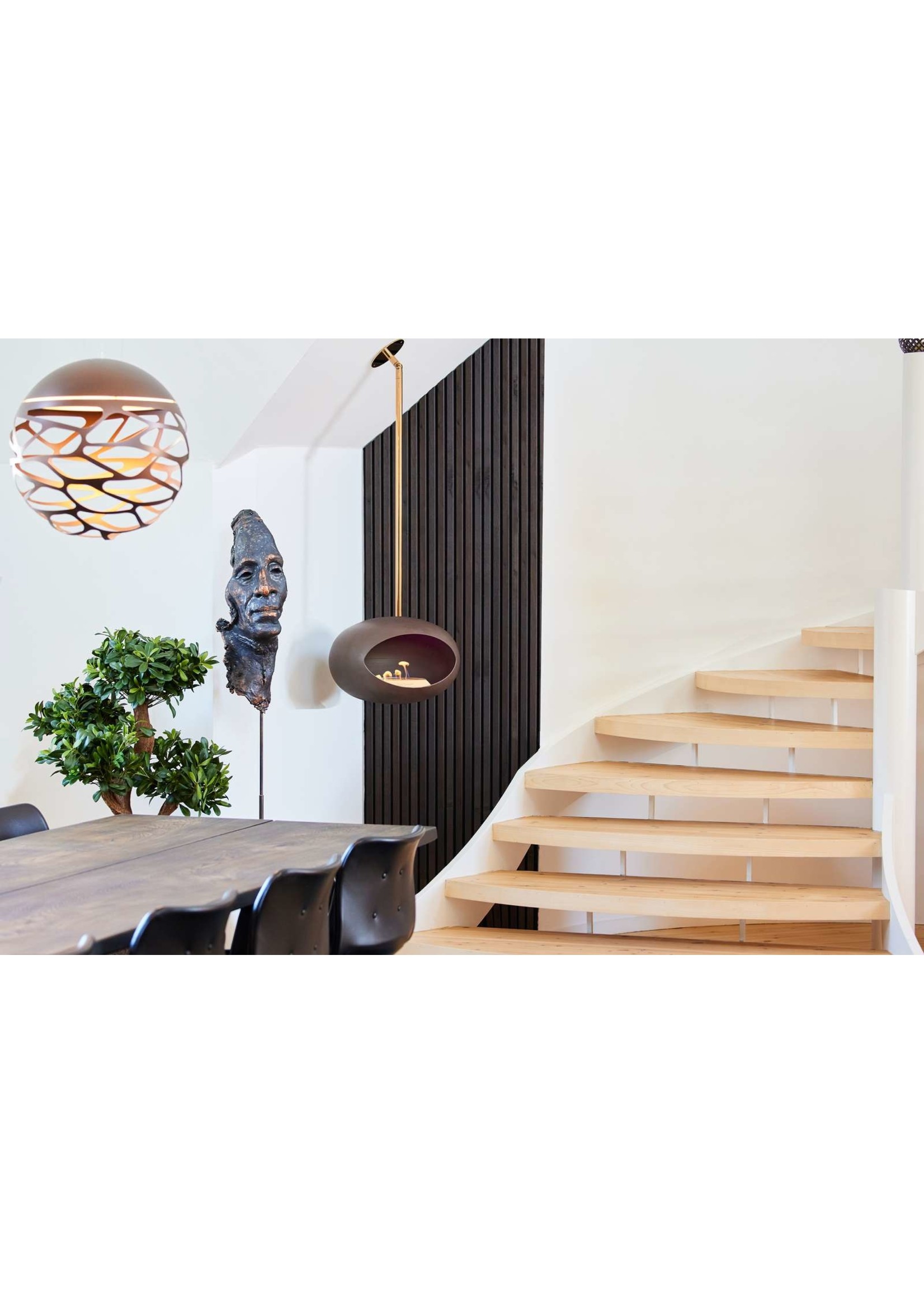 le feu Sky Black, Rose Gold edition pole