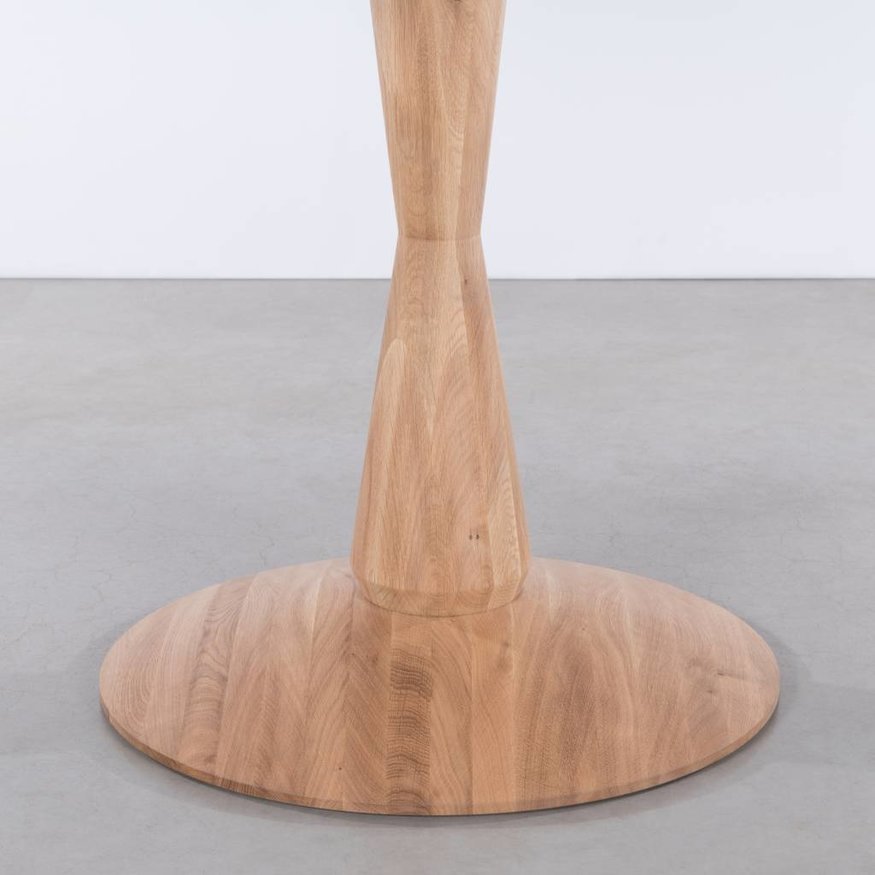 Sav & Økse Scandinavian Round Table Volante